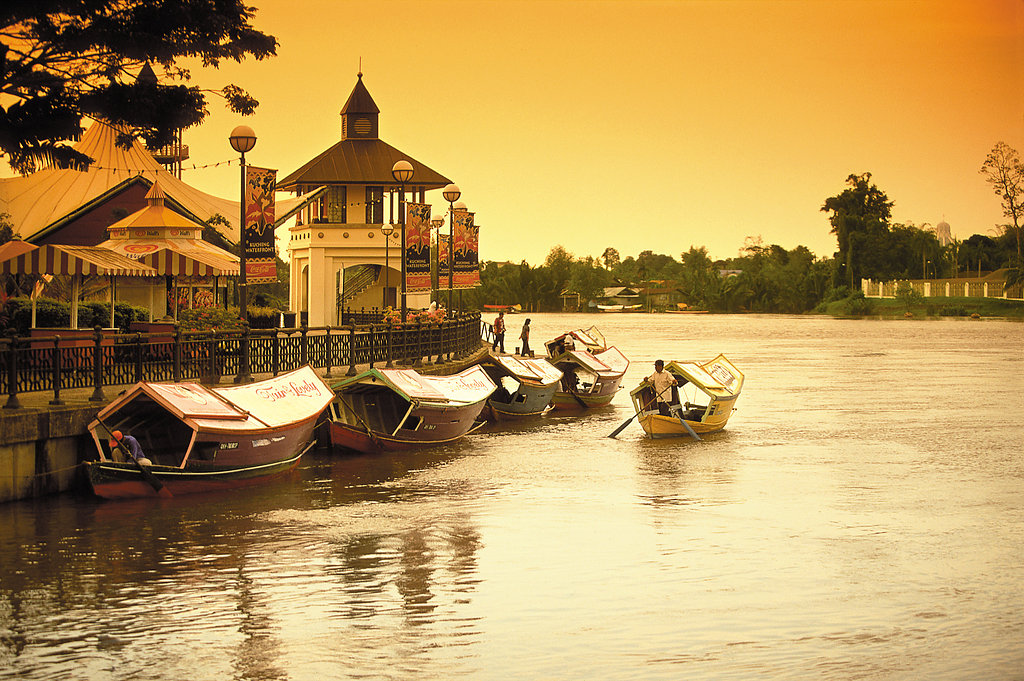 STB-kuching-waterfront-01a.jpg